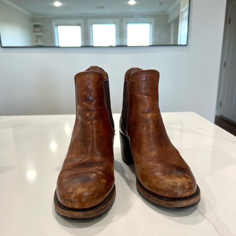 Sabrina Chelsea Frye Boots
